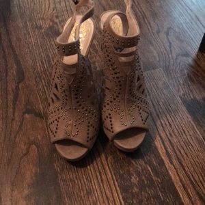 vince camuto heels